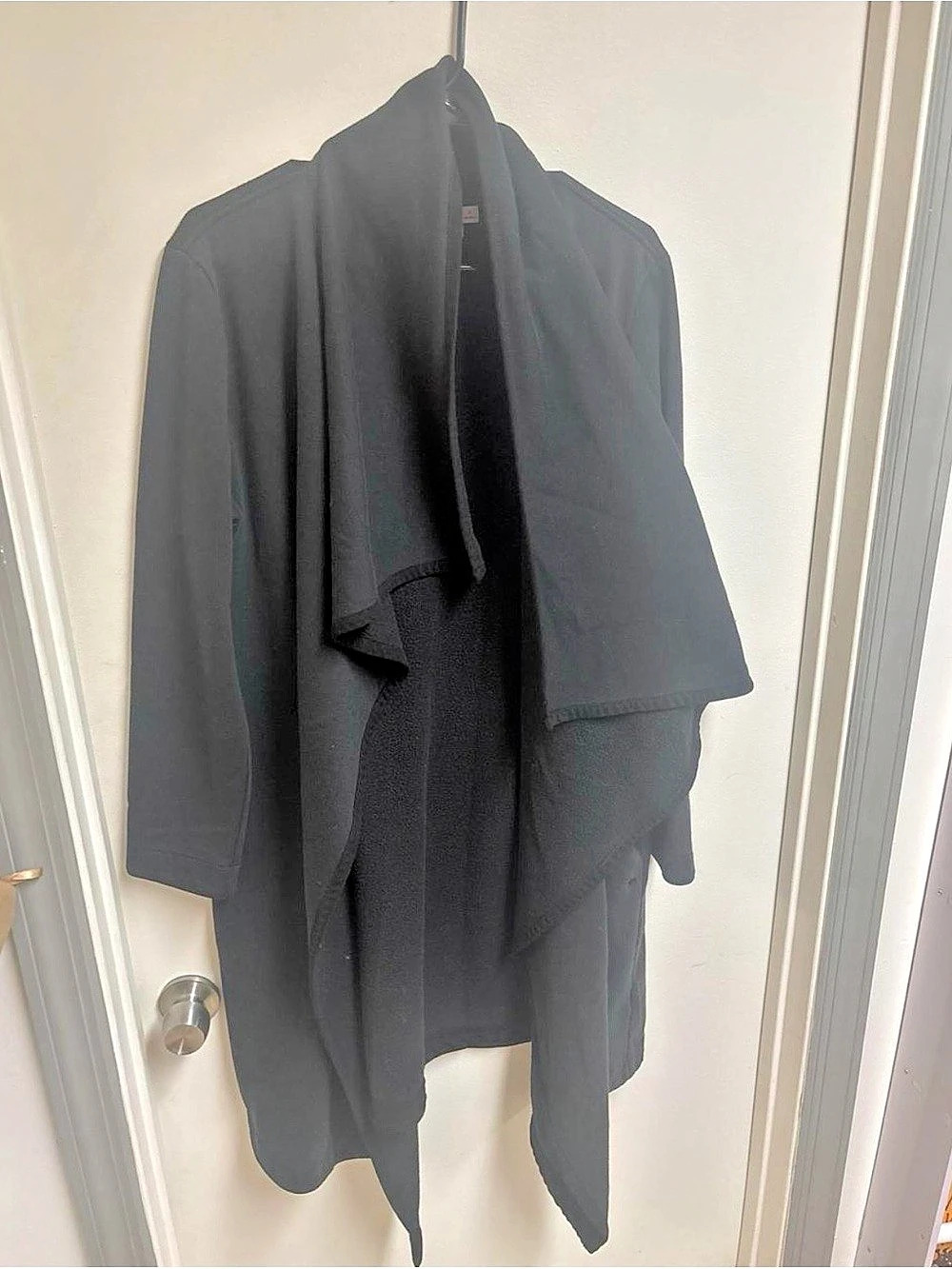 UGG Black Cape XL good condition